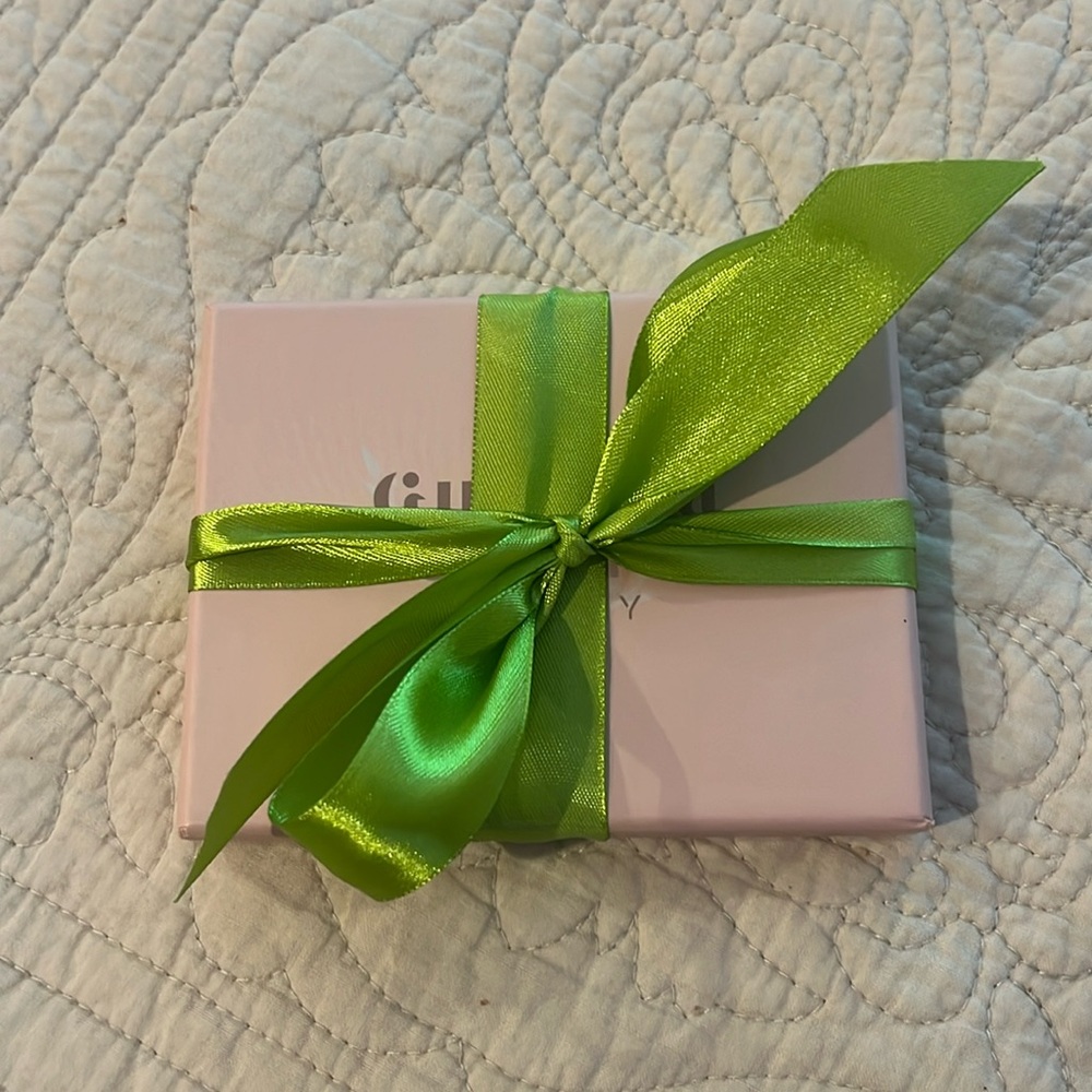BNWT Gua Sha Facial Tool